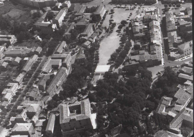 Fort Vauban, Maréchale, quai Boissier de Sauvages, rue Albert 1er 