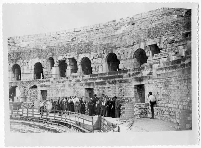 Nîmes. Intérieur des arènes