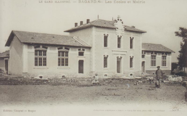 Les écoles et mairie