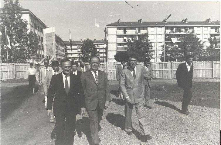 Marcel Rigout, ministre communiste de la formation professionnelle, en visite au Centre de Formation des Apprentis (C.F.A.), en présence de Roger Roucaute, Adrienne Horvath, Daniel Verdelhan