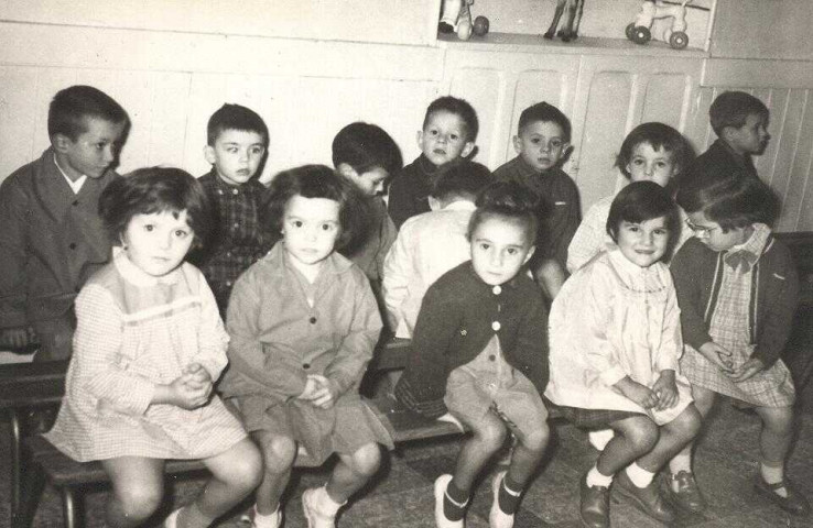 Quelques élèves le lundi matin de la rentrée scolaire