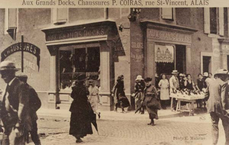 Aux Grands Docks, chaussures P. Coiras, 22 rue Saint-Vincent