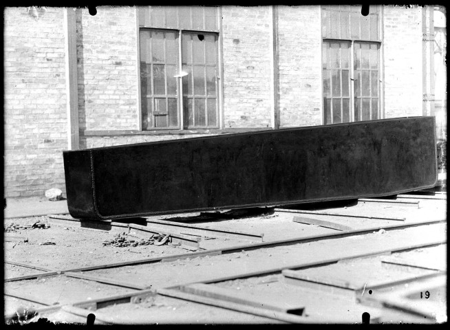 Creuset de galvanisation à chaud. Tôle de 32. Soudure à l'arc