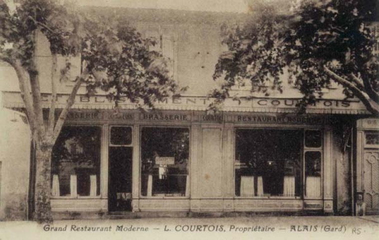 Grand restaurant moderne. Etablissement Louis Courtois, place du lycée et rue du docteur Serre