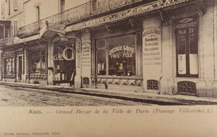 Grand bazar de la ville de Paris, passage Villesèche et 35 rue d'Avéjan