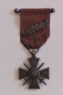 Médaille militaire, Croix de guerre, décernée à Léo Deleuze