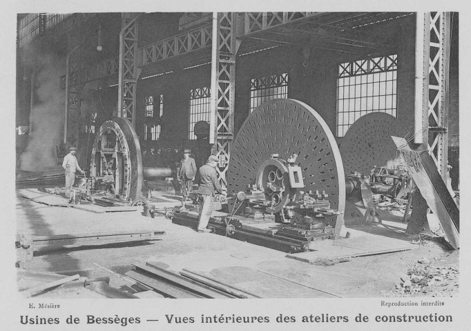 Vues intérieures des ateliers de construction