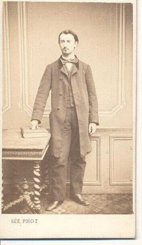 Arthur Beaulieu en habit de ville