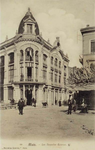 Les Nouvelles Galeries, place de la République