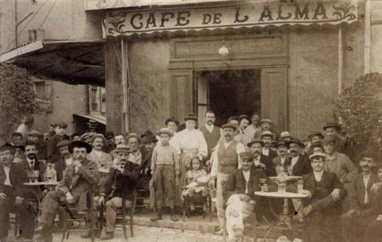 Café de l'Alma, place de la République