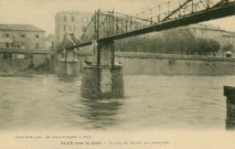 Inondations du 16 octobre 1907. La crue du Gardon est menaçante