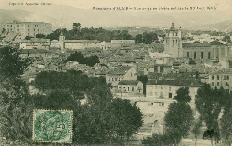 Panorama. Vue prise en pleine éclipse le 30 août 1905