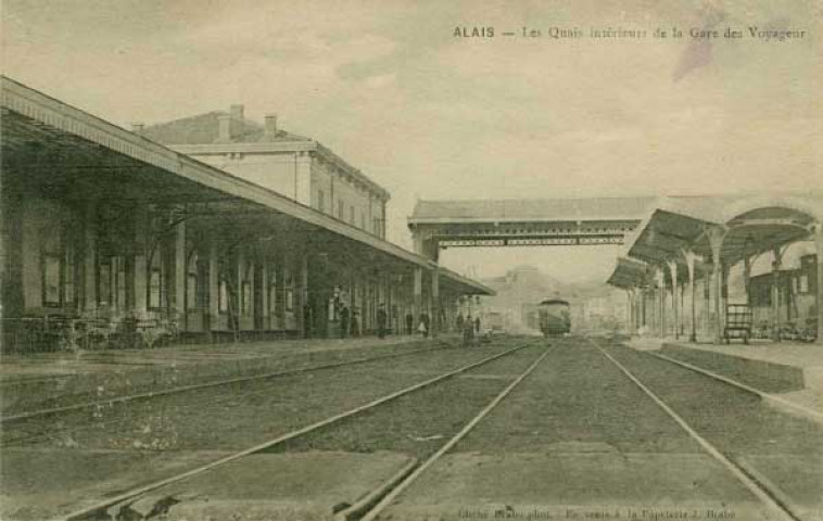 Quais intérieurs de la gare des voyageurs