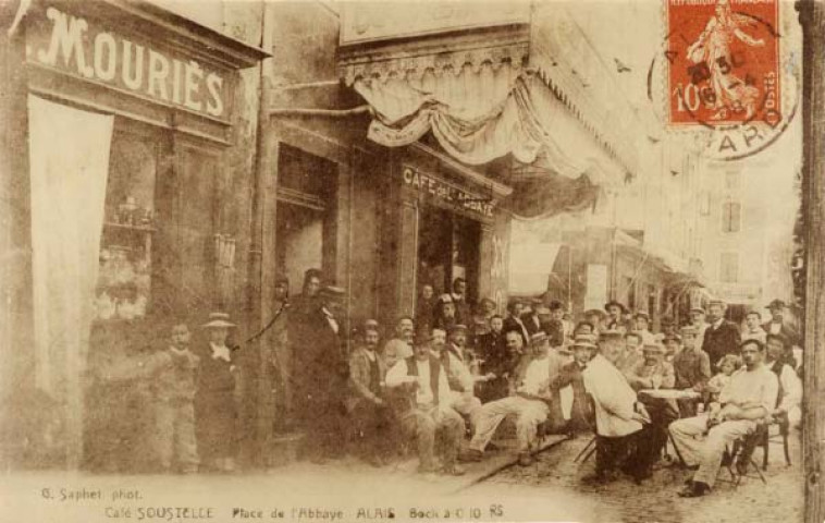 Place de l'Abbaye. Café Soustelle