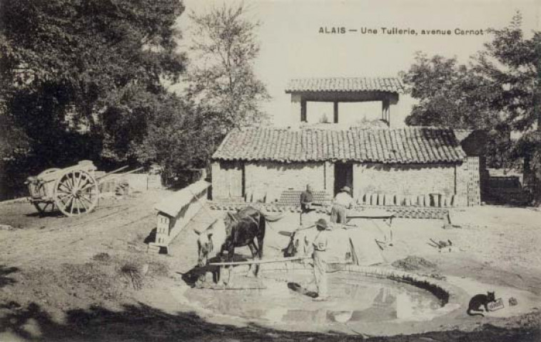 Une tuilerie avenue Carnot