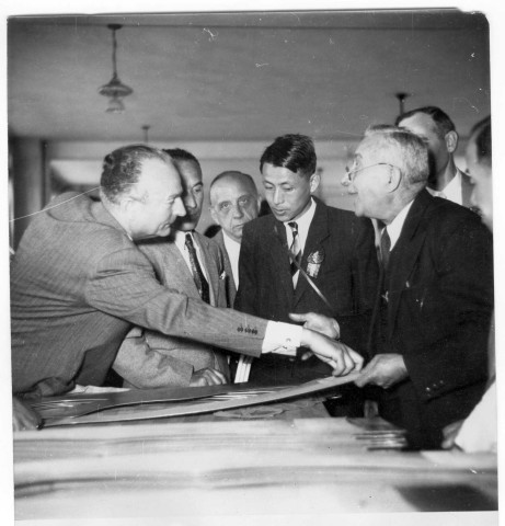 Ganges. Visite d'une bonneterie