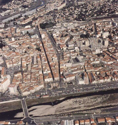 Pont Vieux, place Gabriel Péri, les Prés Saint-Jean 