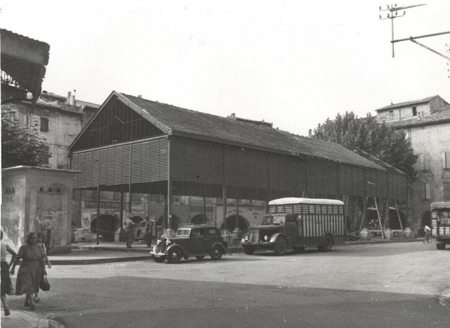 Démolition, démontage de la halle du Vieux Marché 