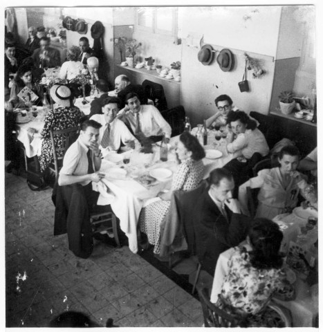 Alès. Banquet au lycée Jean-Baptiste Dumas. Les convives attablés