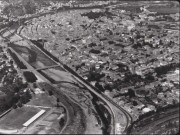 Ponts, centre ville, arènes, stade de la Prairie 