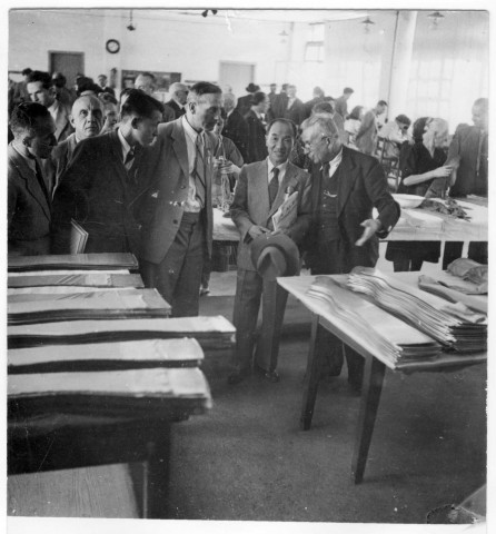 Ganges. Visite d'une bonneterie