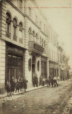 Magasin " A la belle Jardinière ", 11 rue de la République