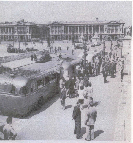 Place de la Concorde. Départ pour Versailles
