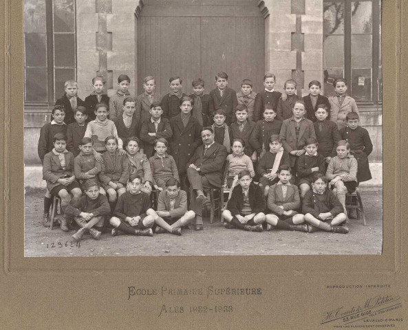 Photo de classe de l'école primaire supérieure