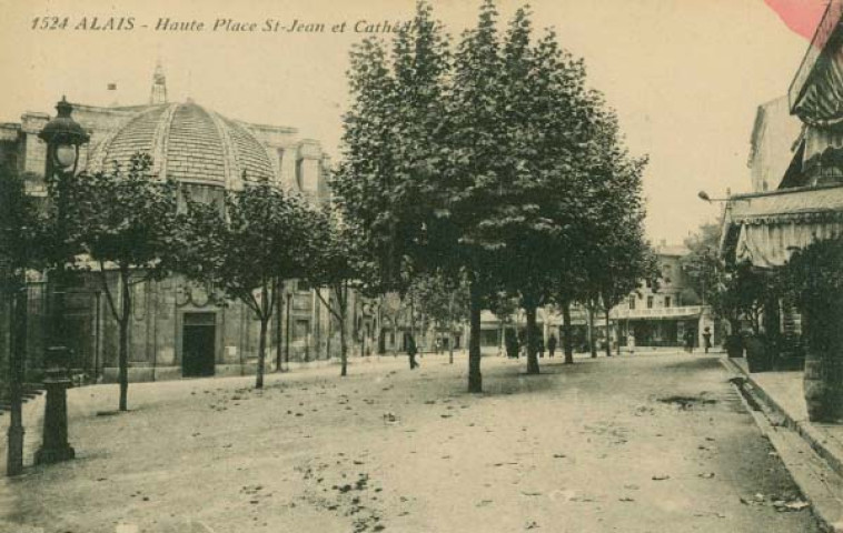 Cathédrale et haute place Saint-Jean