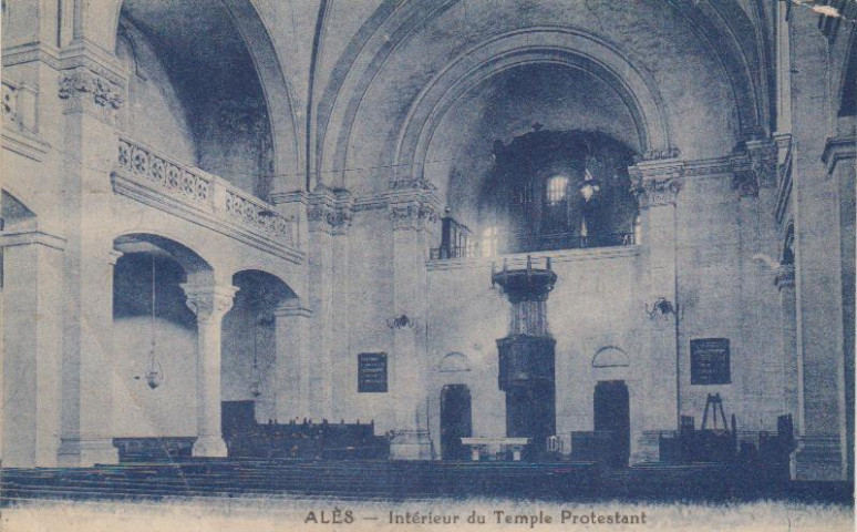 Intérieur du temple