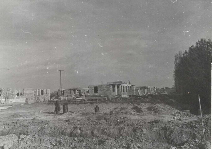 Clavières. H.L.M.