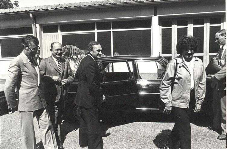 Marcel Rigout, ministre communiste de la formation professionnelle, en visite au Centre de Formation des Apprentis (C.F.A.), en présence de Roger Roucaute, Adrienne Horvath, Daniel Verdelhan