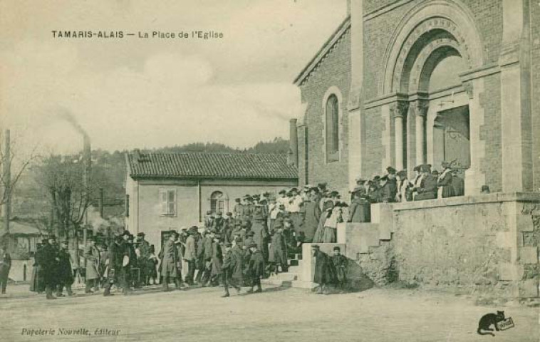 Tamaris. La place de l'église